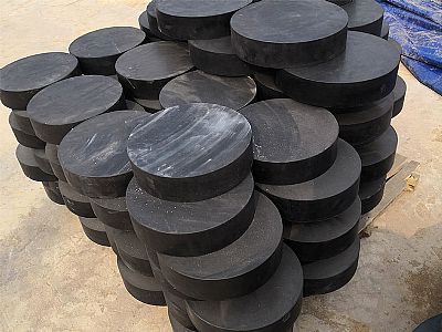 怀集县板式橡胶支座由若干层橡胶片与薄钢板经加压硫化